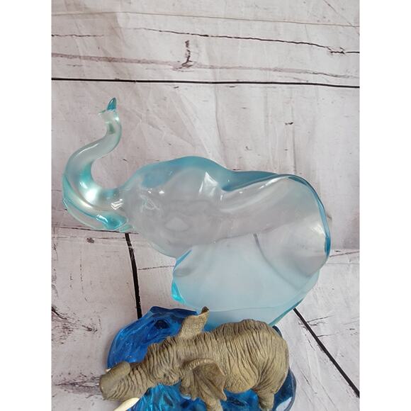 Clearly Elephant/Water Pool Reflection Westland#2638 Giftware Clear Blue Resin - Picture 3 of 11